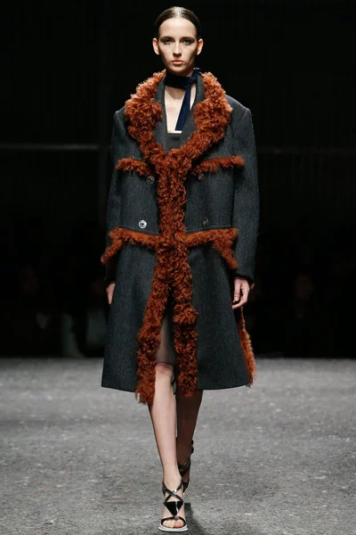 Look 9